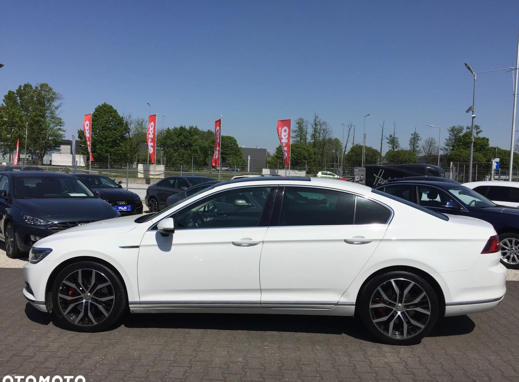 Volkswagen Passat cena 79900 przebieg: 193000, rok produkcji 2016 z Żmigród małe 172